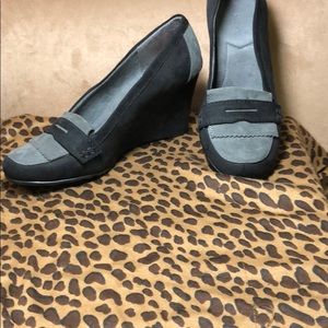 New Blk/Gray aerosoles 4”wedges.comfy & stylish 10